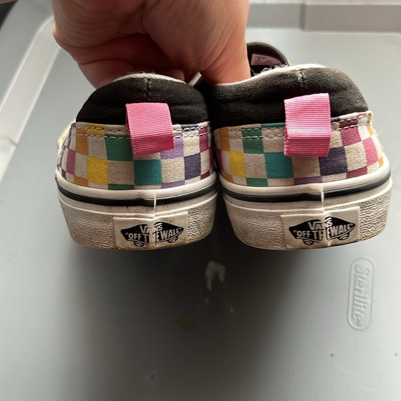 Colorful vans - Picture 2 of 5